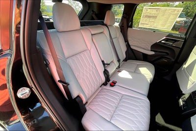 2025 Mitsubishi Outlander Platinum Edition