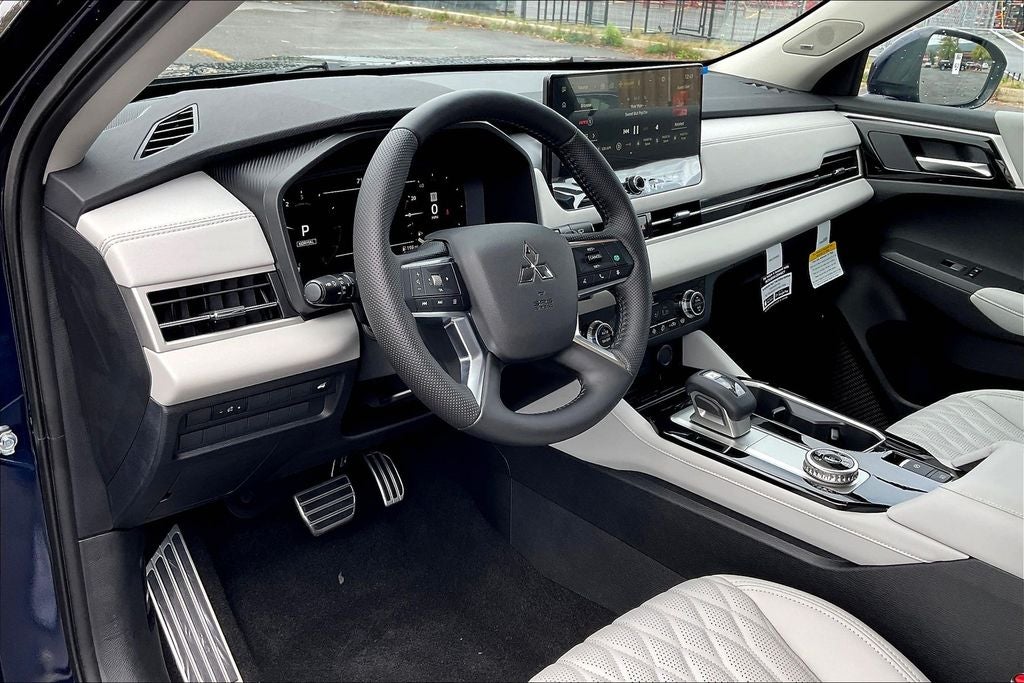 2025 Mitsubishi Outlander SEL