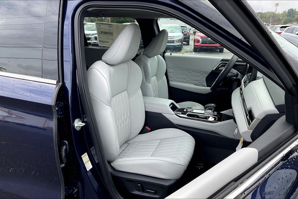 2025 Mitsubishi Outlander SEL