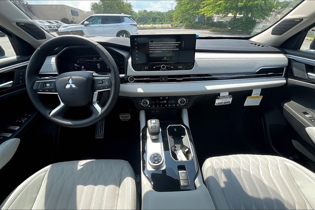 2025 Mitsubishi Outlander Platinum Edition