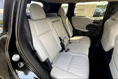 2025 Mitsubishi Outlander Platinum Edition