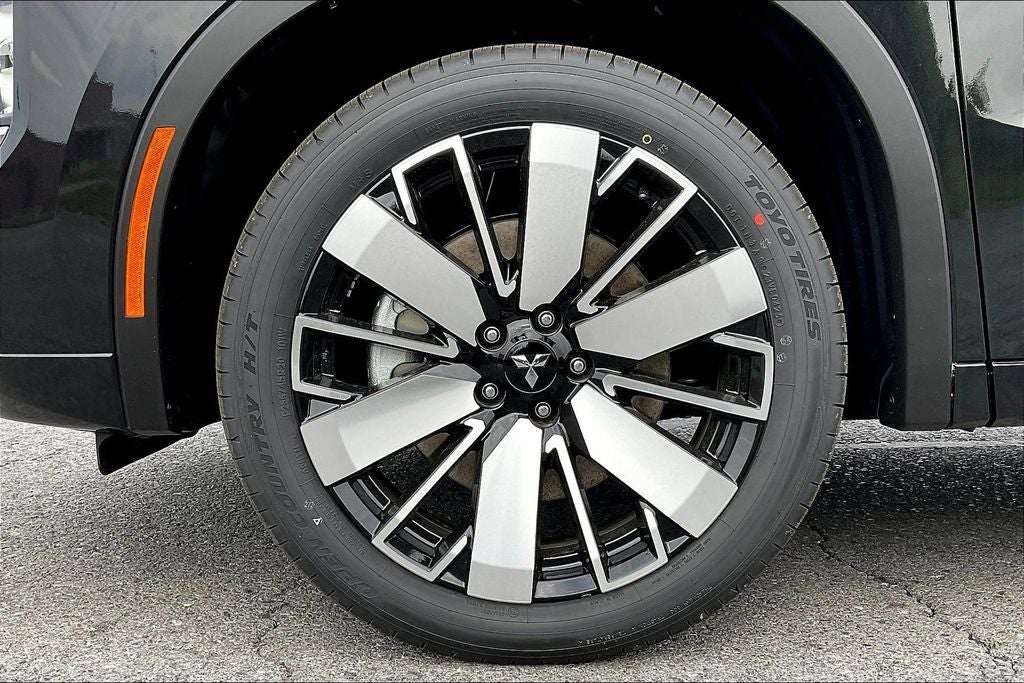 2025 Mitsubishi Outlander Platinum Edition