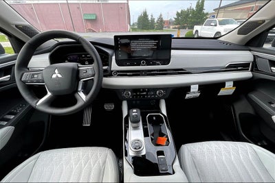 2025 Mitsubishi Outlander Platinum Edition