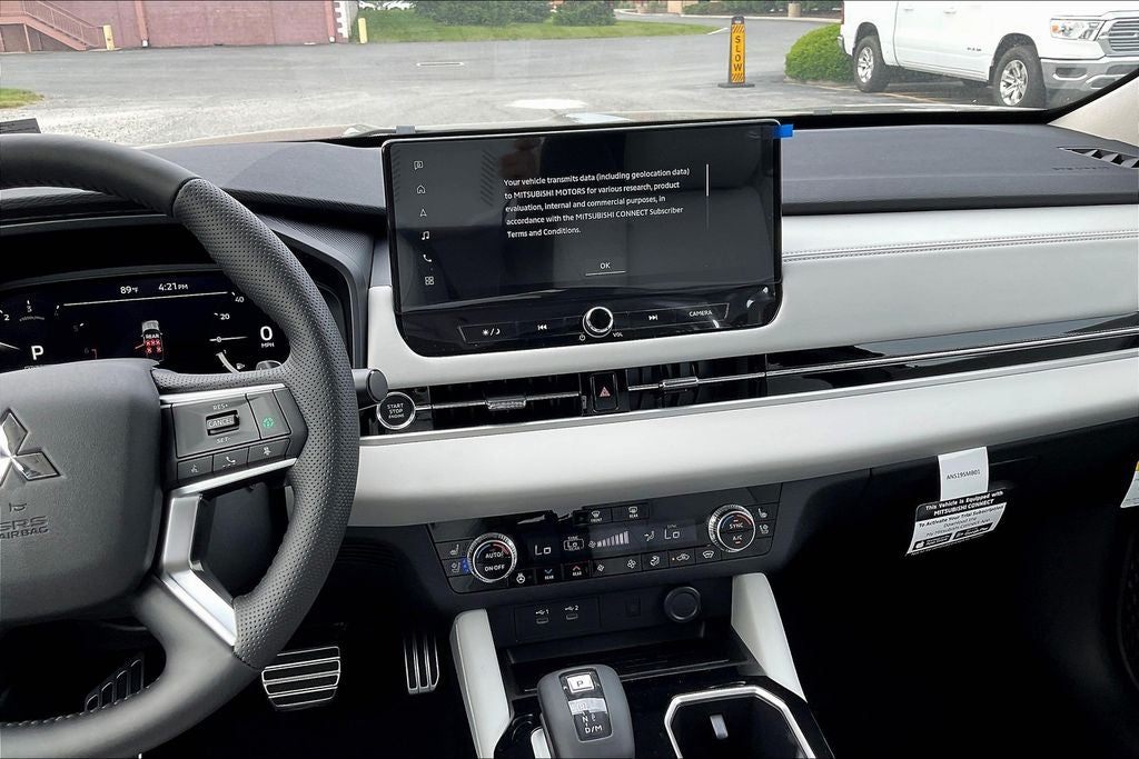 2025 Mitsubishi Outlander Platinum Edition