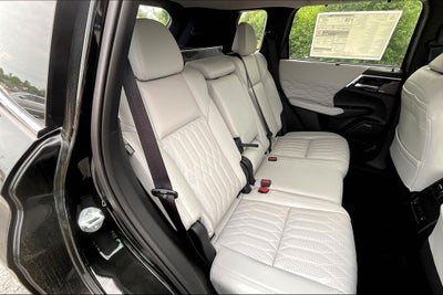 2025 Mitsubishi Outlander Platinum Edition