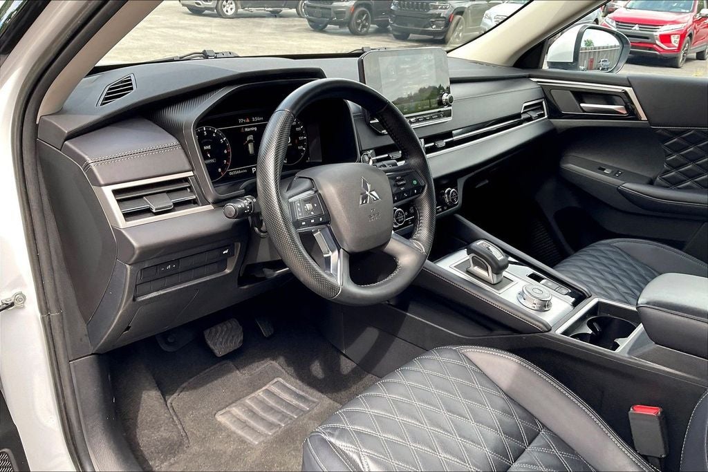 2024 Mitsubishi Outlander SEL