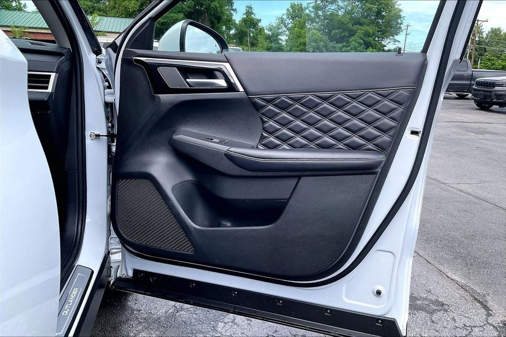 2024 Mitsubishi Outlander SEL