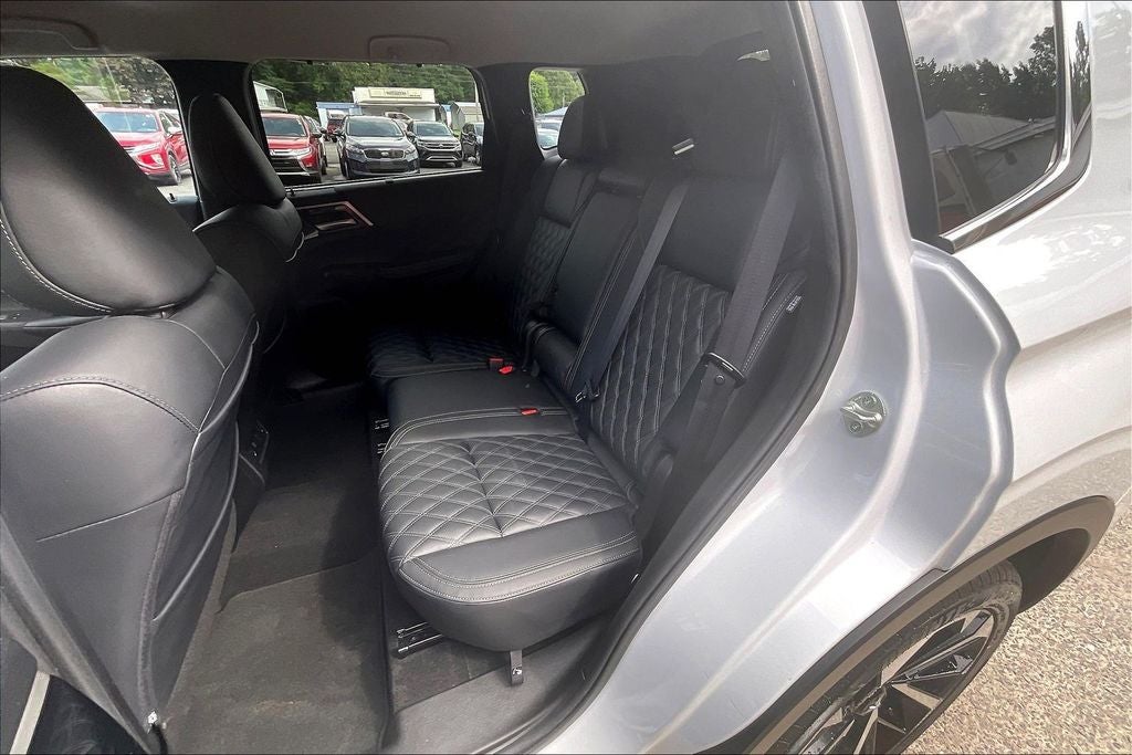 2024 Mitsubishi Outlander SEL