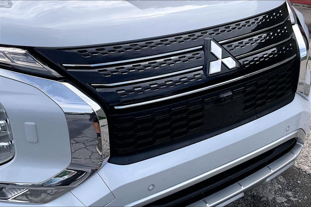 2024 Mitsubishi Outlander SEL