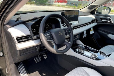 2025 Mitsubishi Outlander SEL