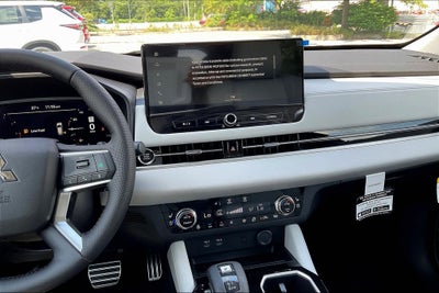 2025 Mitsubishi Outlander SEL