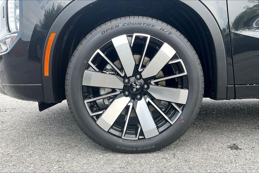 2025 Mitsubishi Outlander SEL