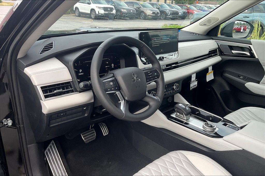 2025 Mitsubishi Outlander SEL