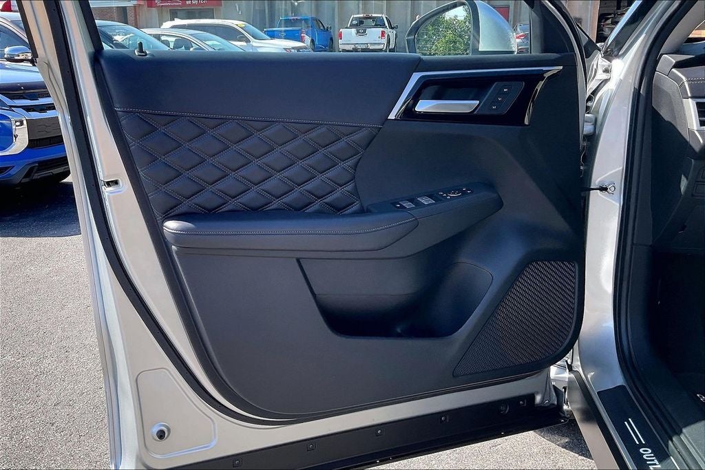 2024 Mitsubishi Outlander SEL