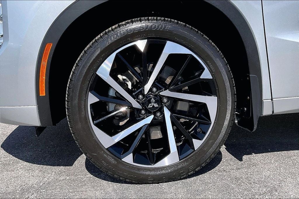 2024 Mitsubishi Outlander SEL