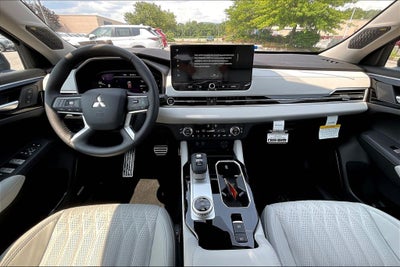 2025 Mitsubishi Outlander Platinum Edition