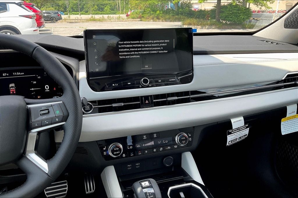 2025 Mitsubishi Outlander Platinum Edition