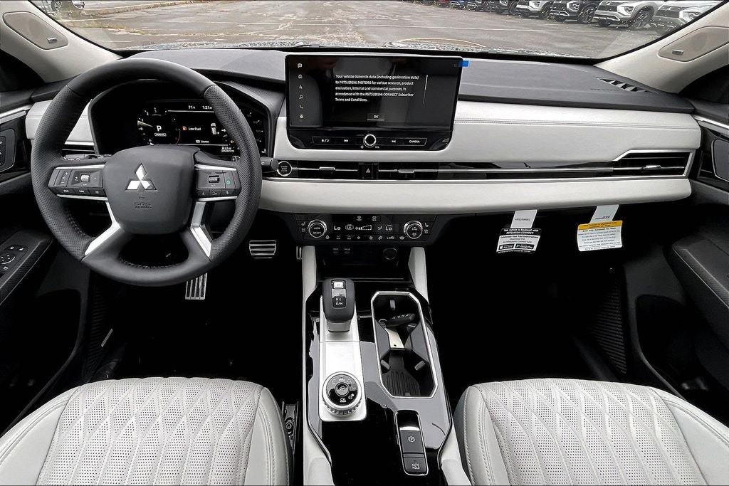 2025 Mitsubishi Outlander SEL