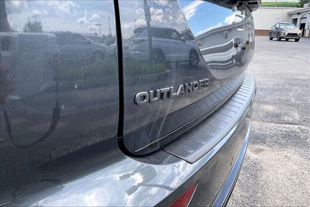 2026 Mitsubishi Outlander Black Edition