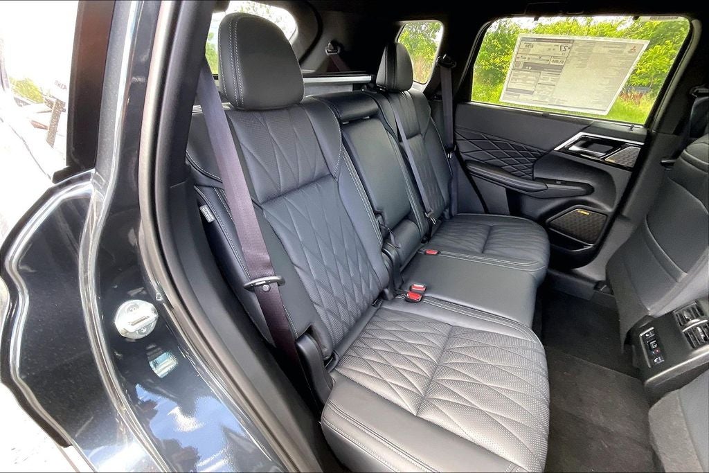 2026 Mitsubishi Outlander Black Edition