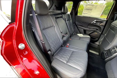 2026 Mitsubishi Outlander Black Edition