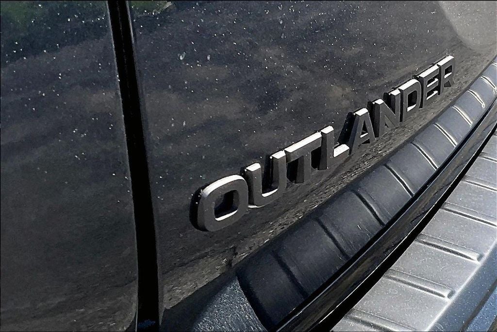 2026 Mitsubishi Outlander Black Edition