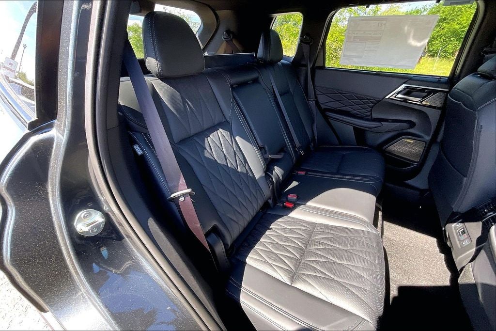 2026 Mitsubishi Outlander Black Edition