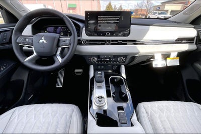 2026 Mitsubishi Outlander SEL