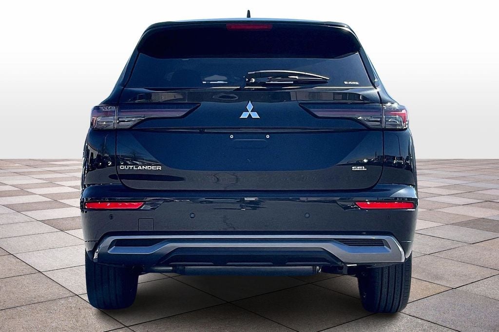 2026 Mitsubishi Outlander Base