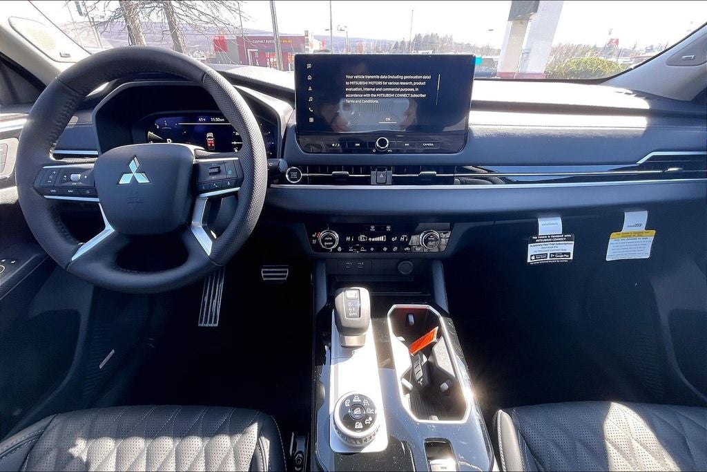 2026 Mitsubishi Outlander Base