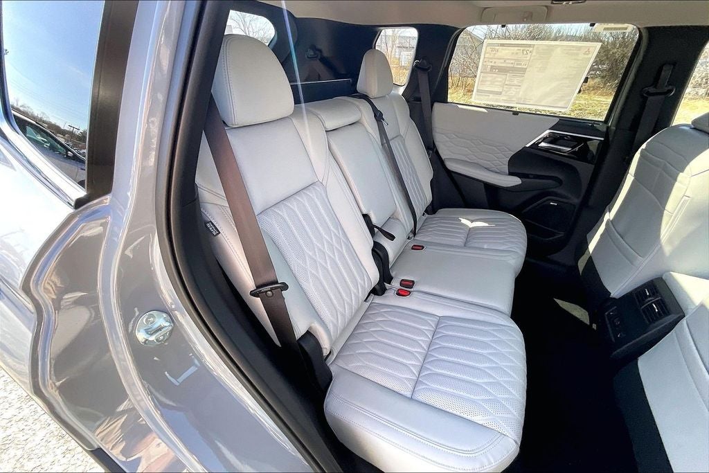 2026 Mitsubishi Outlander SEL