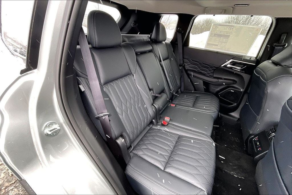 2026 Mitsubishi Outlander SEL