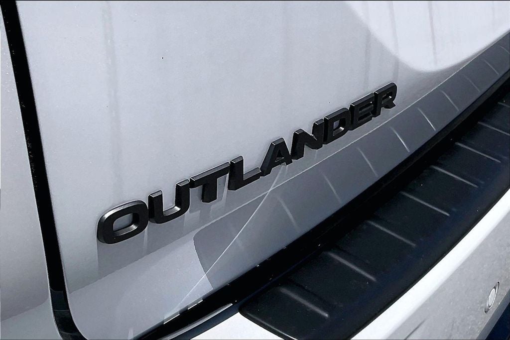 2026 Mitsubishi Outlander Black Edition