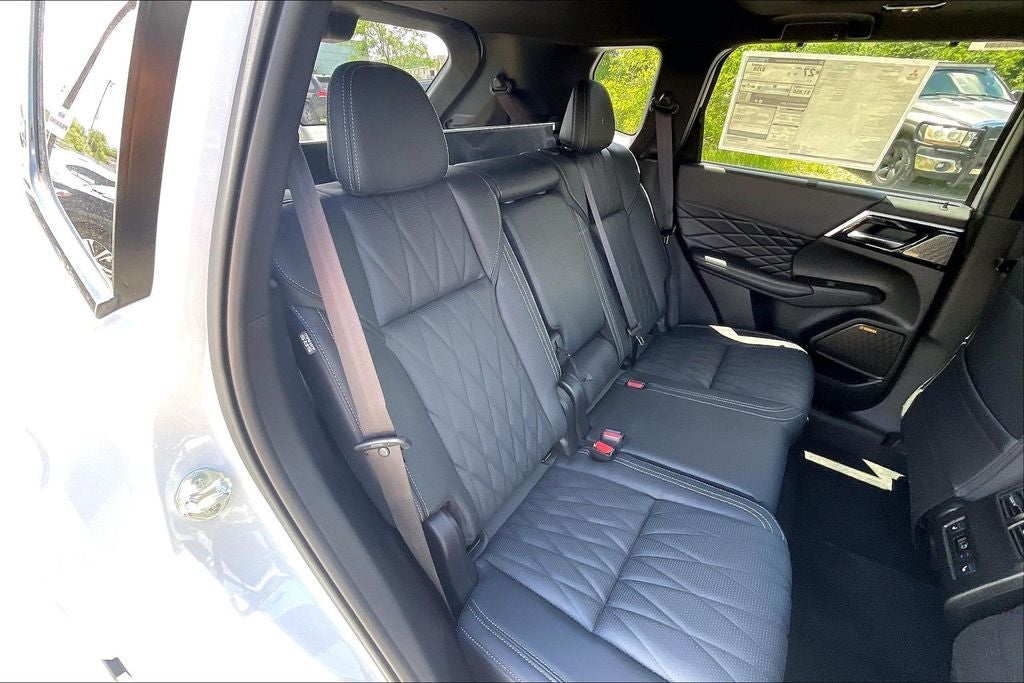2026 Mitsubishi Outlander Black Edition