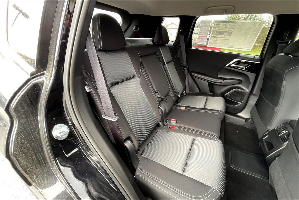 2025 Mitsubishi Outlander PHEV ES