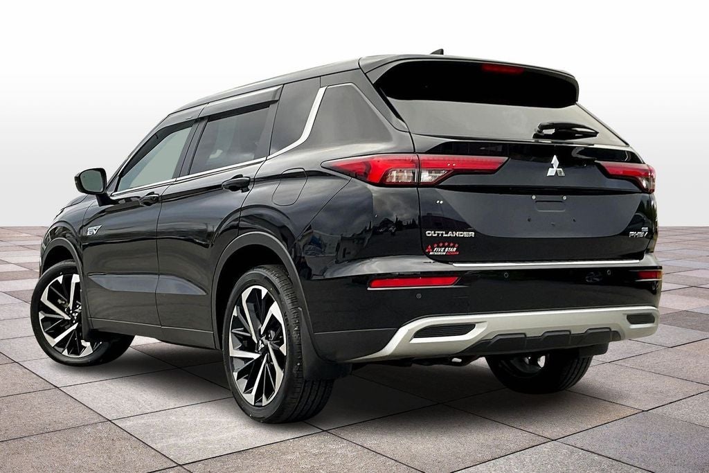 2023 Mitsubishi Outlander PHEV SE