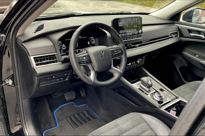 2023 Mitsubishi Outlander PHEV SE