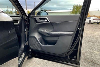 2023 Mitsubishi Outlander PHEV SE