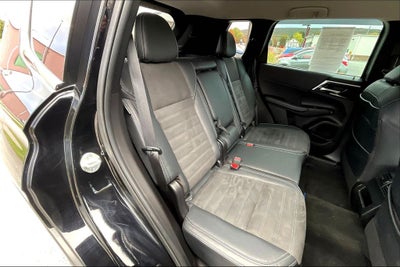 2023 Mitsubishi Outlander PHEV SE