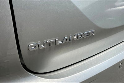 2025 Mitsubishi Outlander PHEV ES