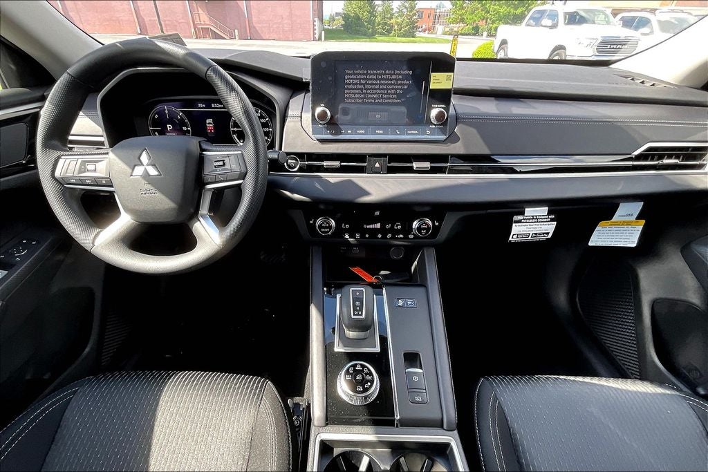 2025 Mitsubishi Outlander PHEV ES