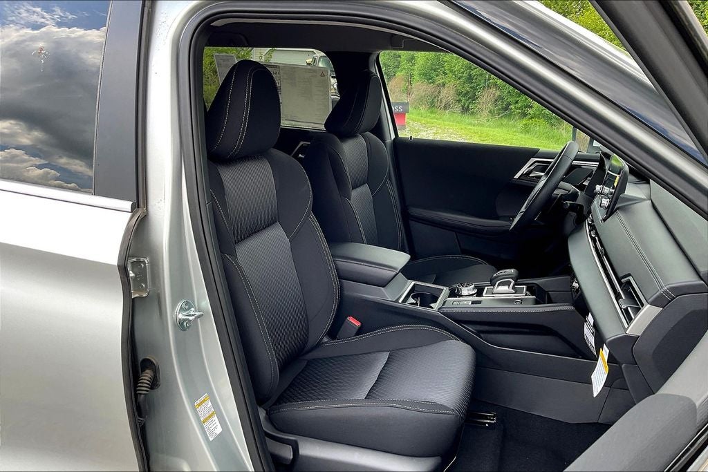 2025 Mitsubishi Outlander PHEV ES