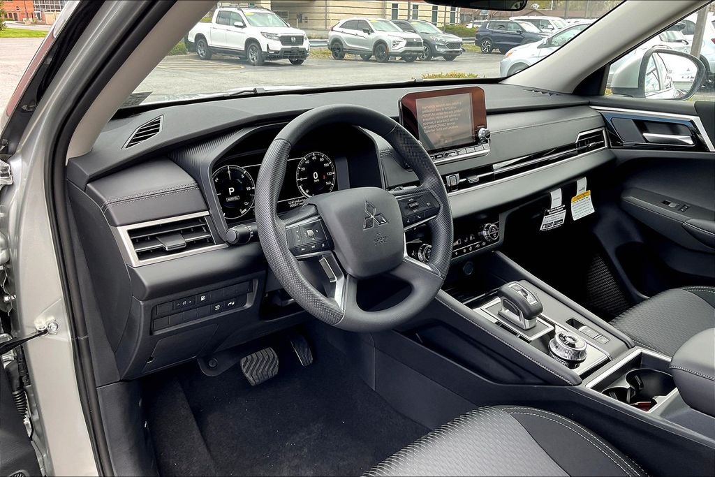 2025 Mitsubishi Outlander PHEV ES