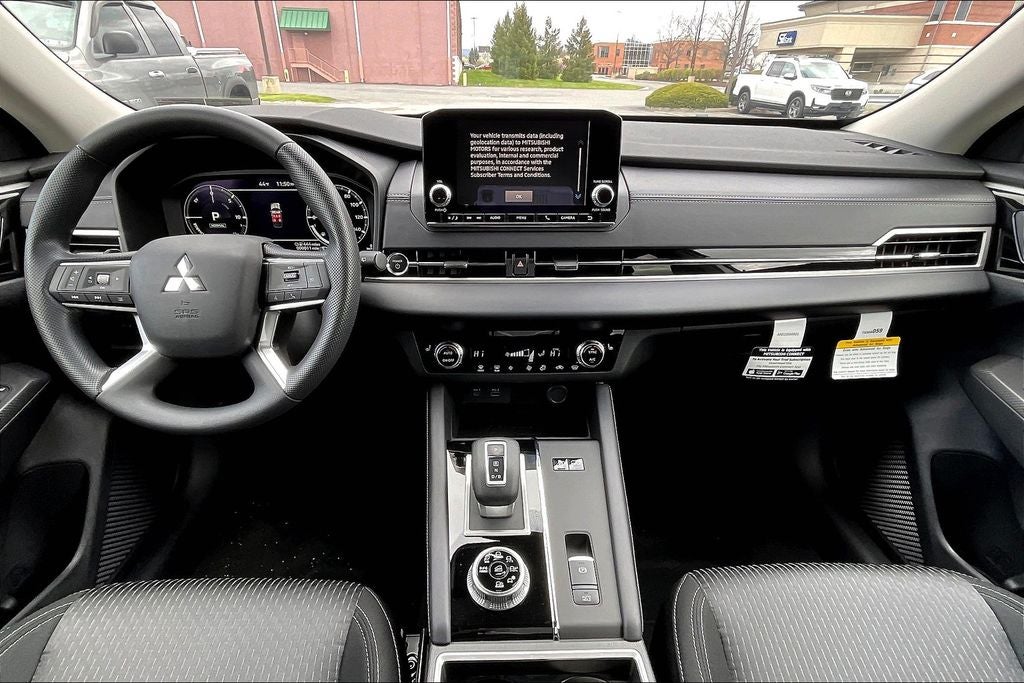 2025 Mitsubishi Outlander PHEV ES