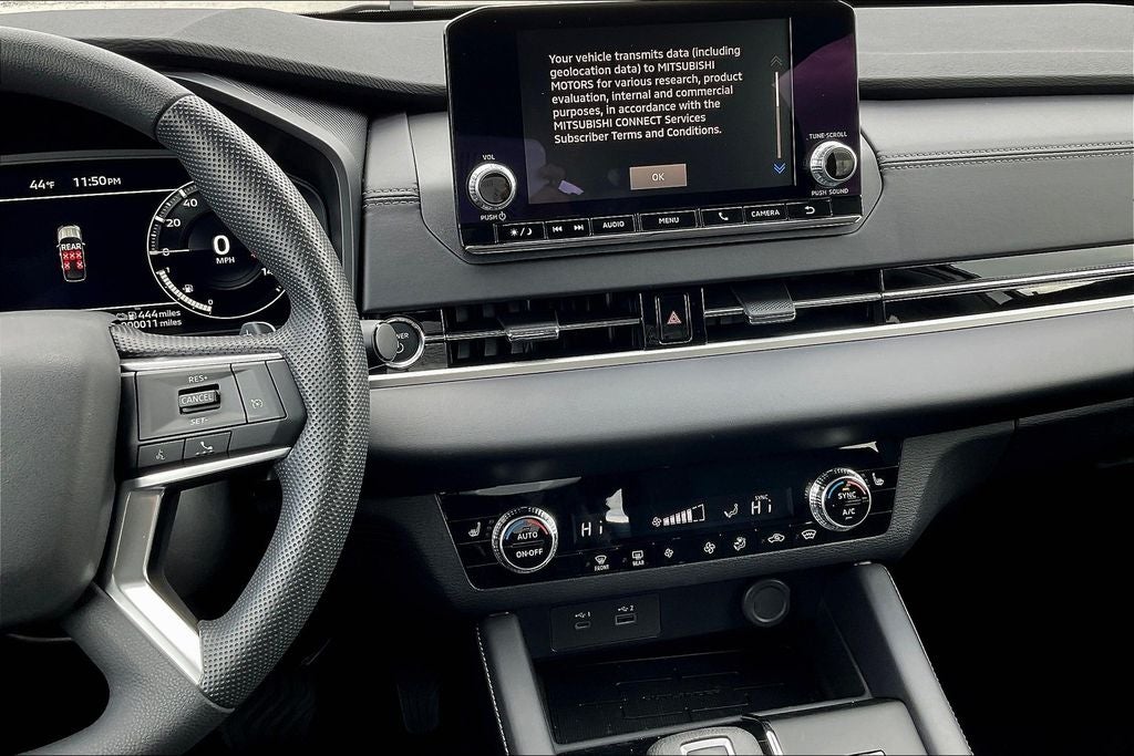 2025 Mitsubishi Outlander PHEV ES