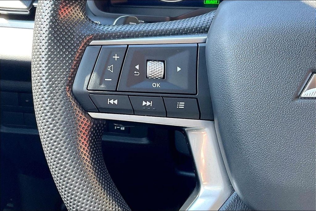 2025 Mitsubishi Outlander PHEV ES