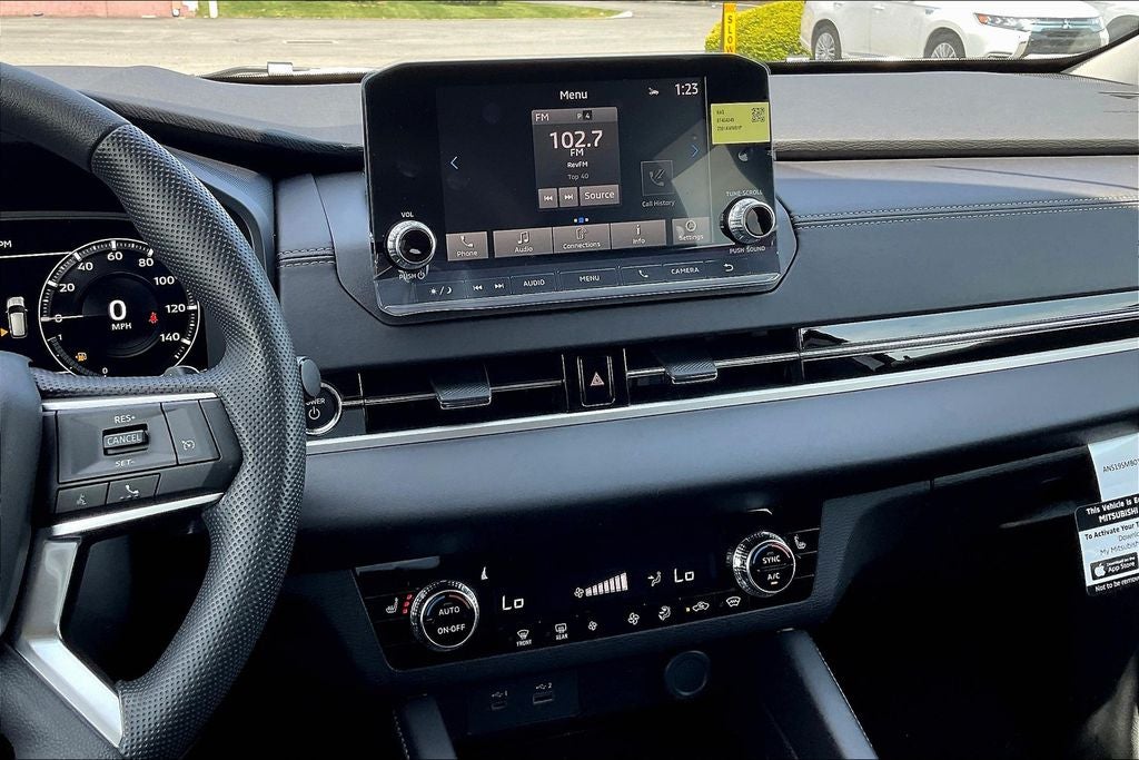 2025 Mitsubishi Outlander PHEV ES