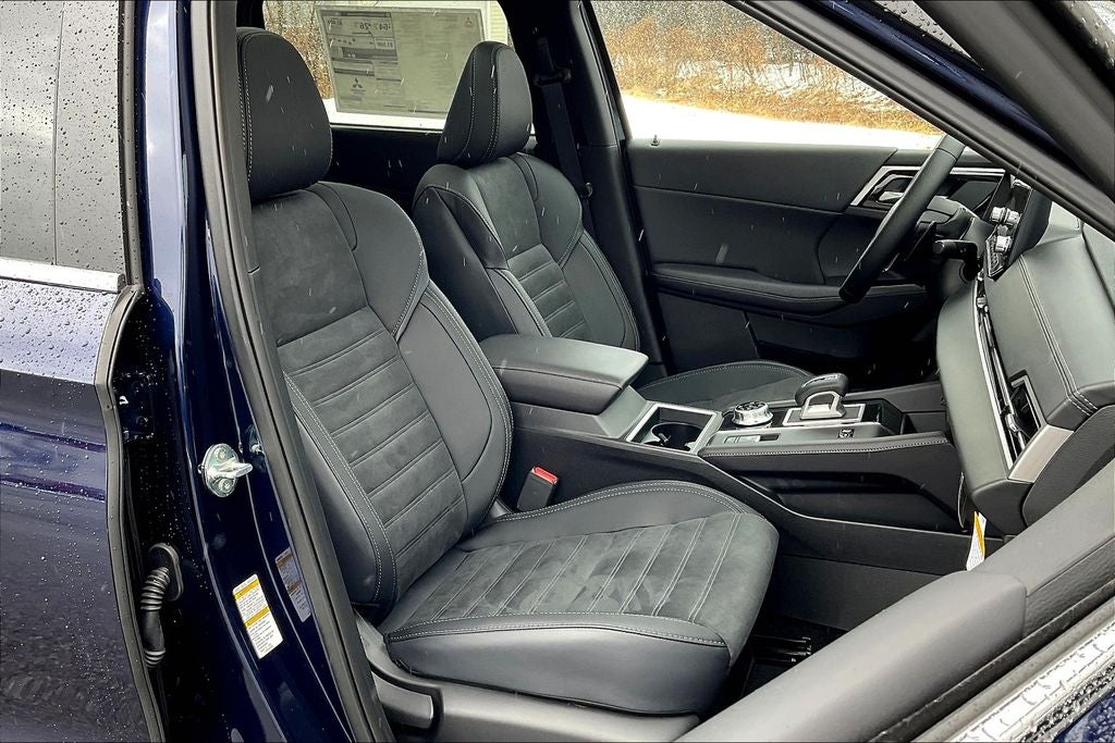 2025 Mitsubishi Outlander PHEV SE