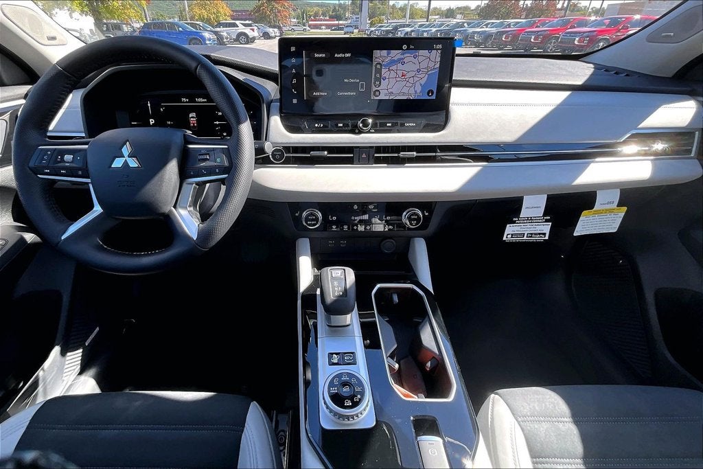 2026 Mitsubishi Outlander PHEV SE