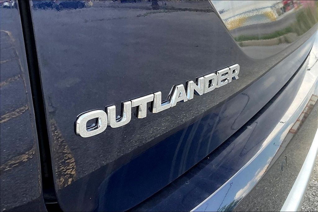 2025 Mitsubishi Outlander PHEV SE